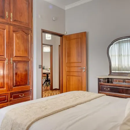 Rosa, A In Madeira *