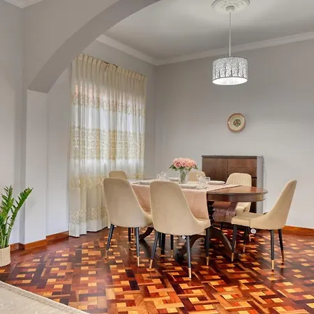 Rosa, A In Madeira *