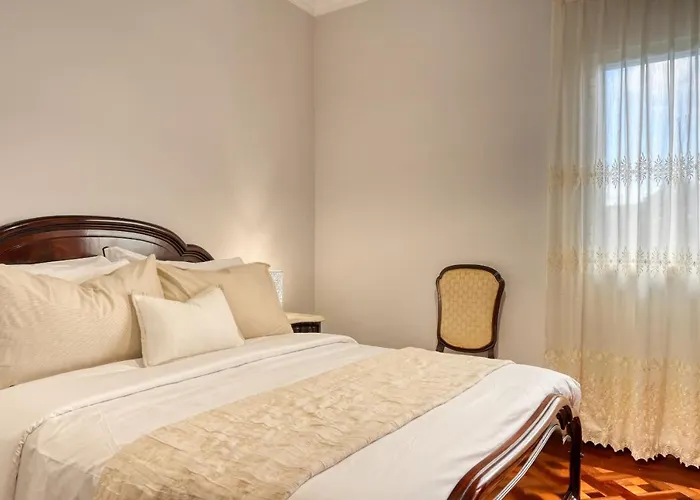 Rosa, A In Madeira * Funchal (Madeira)