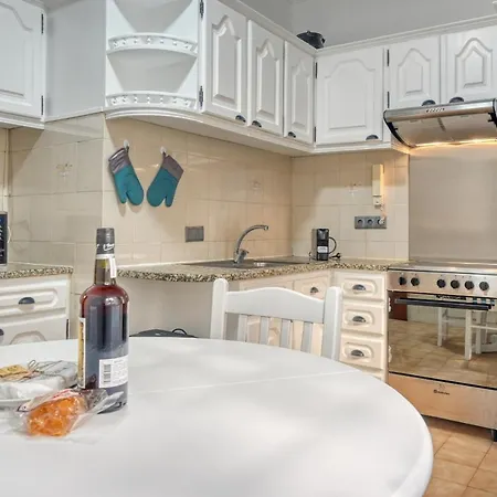 Rosa, A In Madeira *